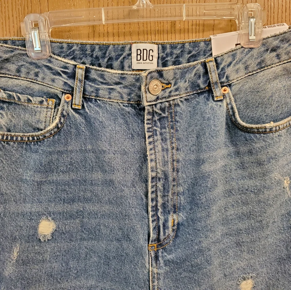 NWT BDG Urban Outfitters Mom High Rise Jeans, size 32 - Picture 5 of 16